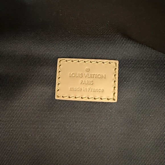 Louis Vuitton Bum Bag - Picture 12 of 17